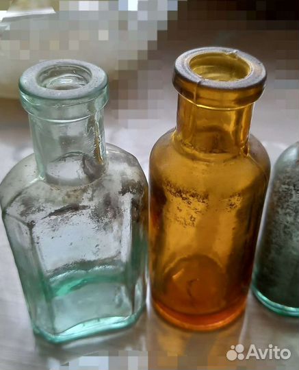 Старинные бутылки