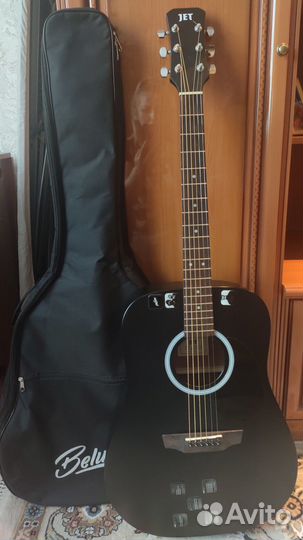 Акустическая гитара