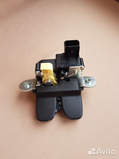 Замок багажника Hyundai Creta 2016-2021гг