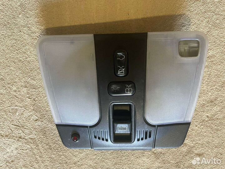 Плафон освещения салона Mercedes w210