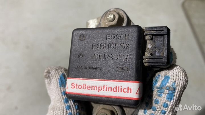 Датчик ускорения Mercedes Benz W140