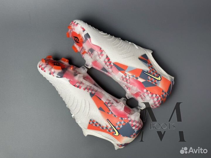 Бутсы Nike Phantom GX