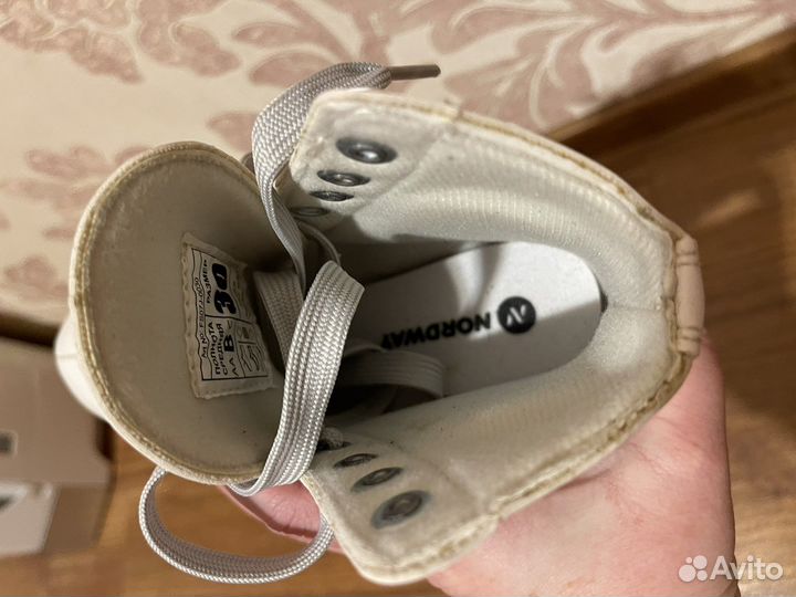 Коньки фигурные р.30