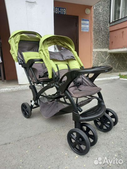 Коляска для двойни