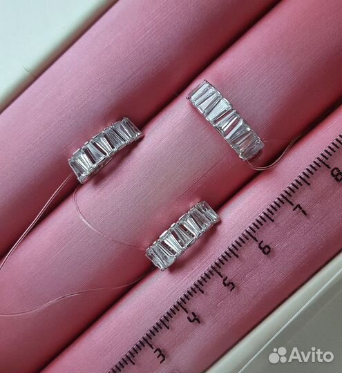 Серебряный комплект с фианитами, р. 16,0