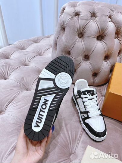 Кроссовки женские Louis Vuitton