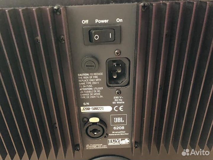 Студийные активные мониторы JBL 6208