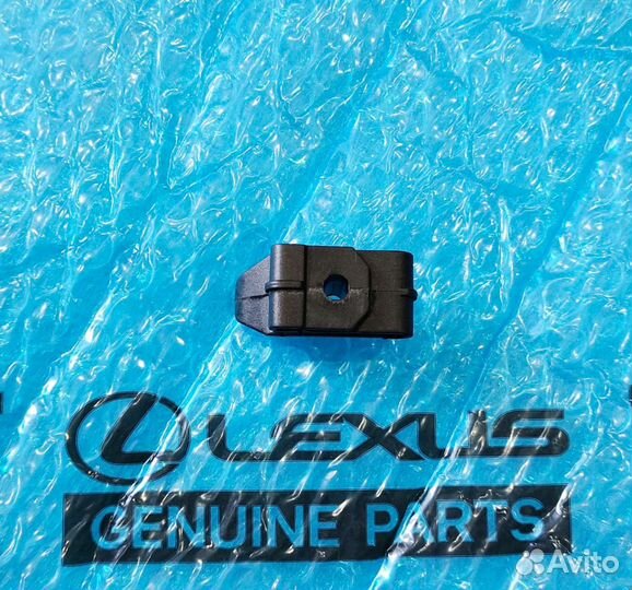 Скоба крепления Lexus Оригинал Новая 90467-05138