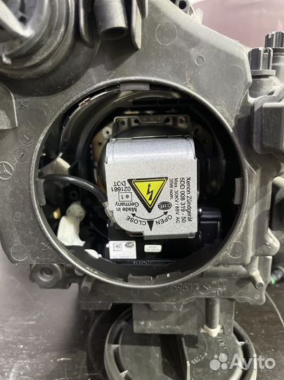 Фары Мерседес w219 cls500 2005год