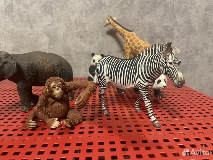 Фигурки животных collecta