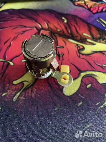 Личинка замка toyota corona AT170