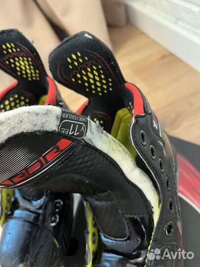 Хоккейные коньки bauer y11ee