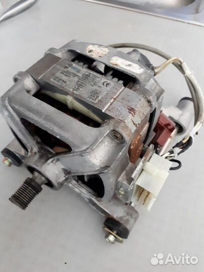 Двигататель стиральной машины