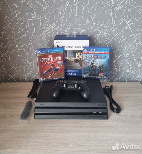 Sony PS4 Pro 1 Tb + Игры + 2 геймпада