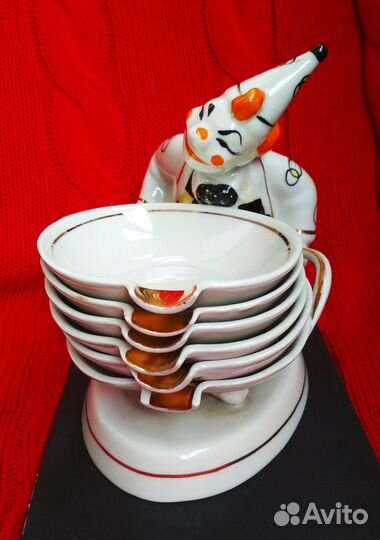 Клоун с пепельницами. Фарфор ффз 