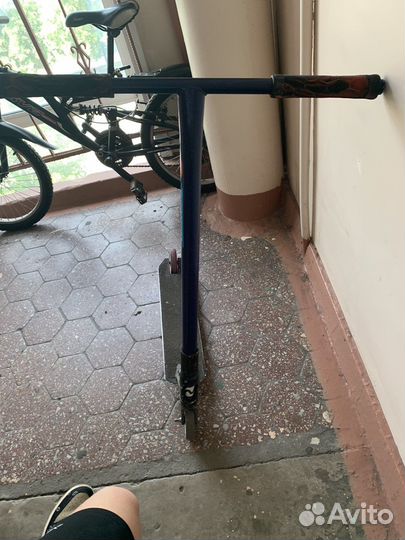 Трюковой самокат кастом парк