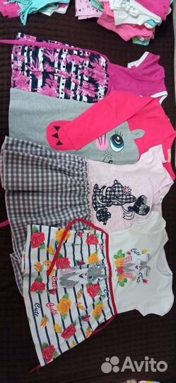 Продам вещи на девочку 3-5 лет