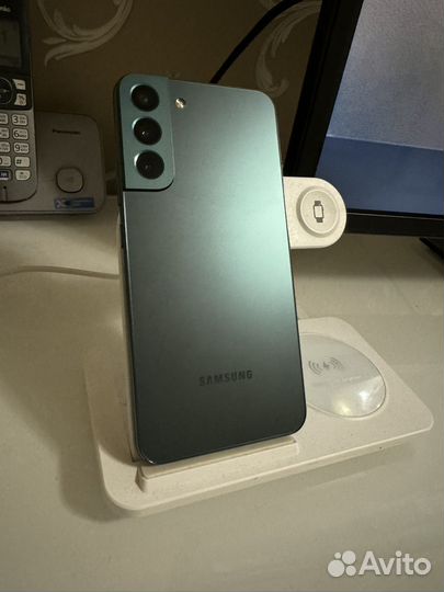 Samsung Galaxy S22+, 8/256 ГБ