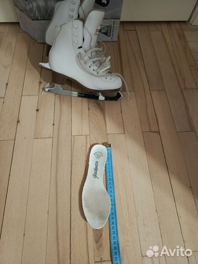 Коньки профессиональные