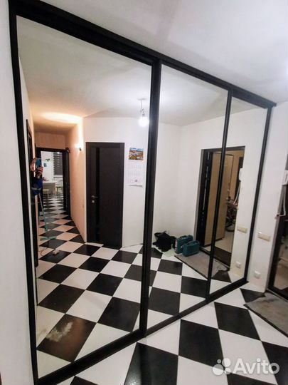 Двери купе зеркальные в профиле коньяк № 4663