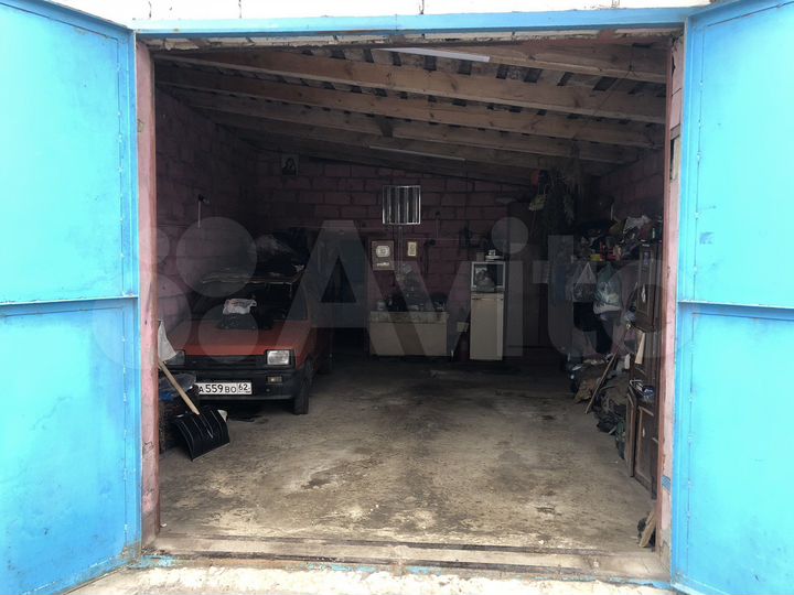 Гараж, > 30 м²