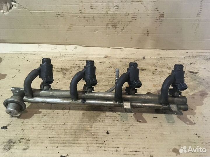 Рампа топливная Bmw E46