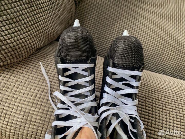 Коньки хоккейные 37 размер