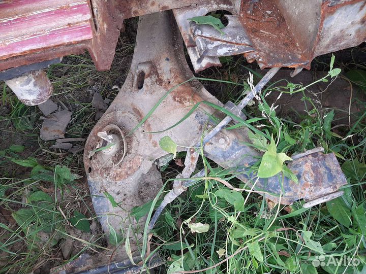 Рычаг задний левый Volkswagen Transporter T4