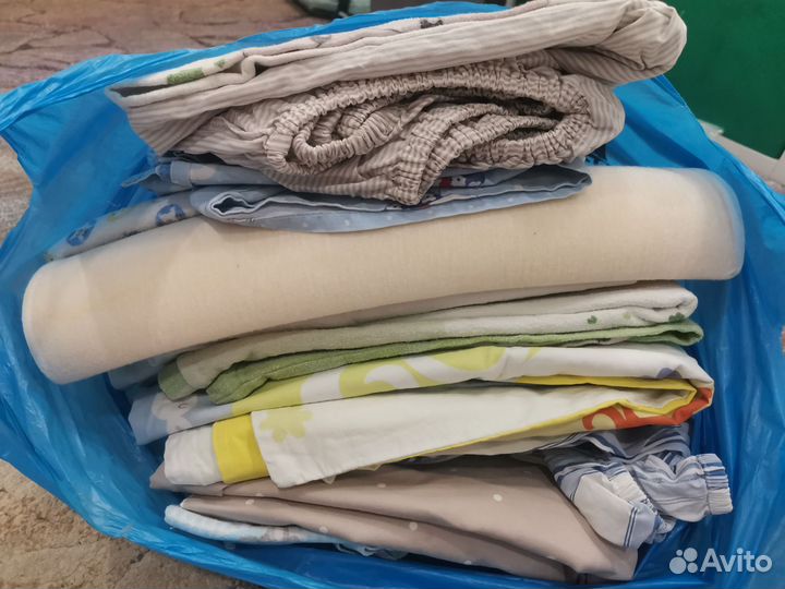 Постельное белье в детскую кроватку, пелёнки