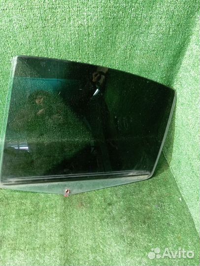 Стекло двери задней правой BMW 3 E46