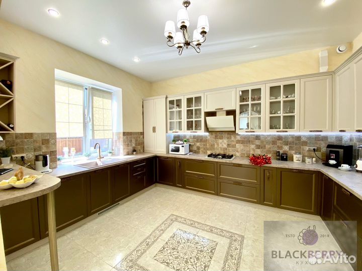 Кухня новая