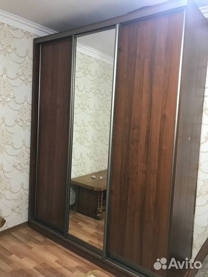 Кровати и шкаф