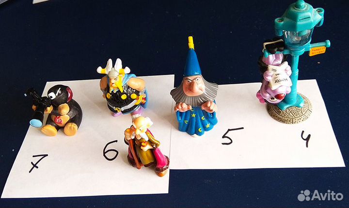 Игрушки из киндер-сюрпризов