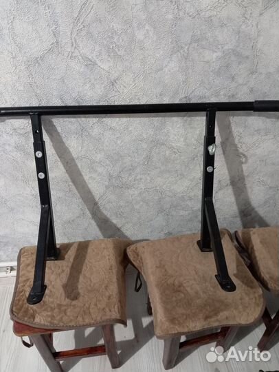 Турник настенный