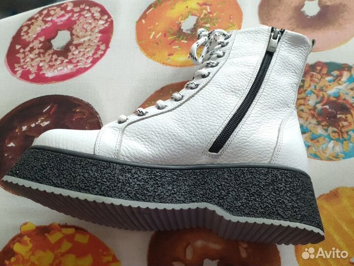 Ботинки женские