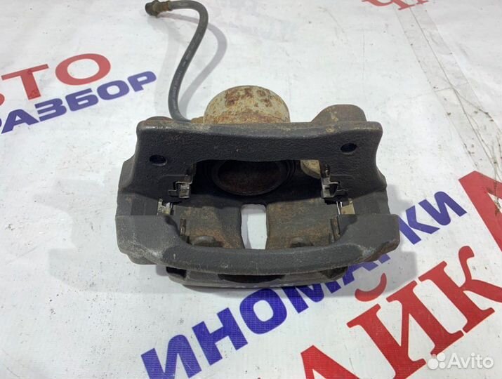 Суппорт тормозной передний правый Toyota Mark 2