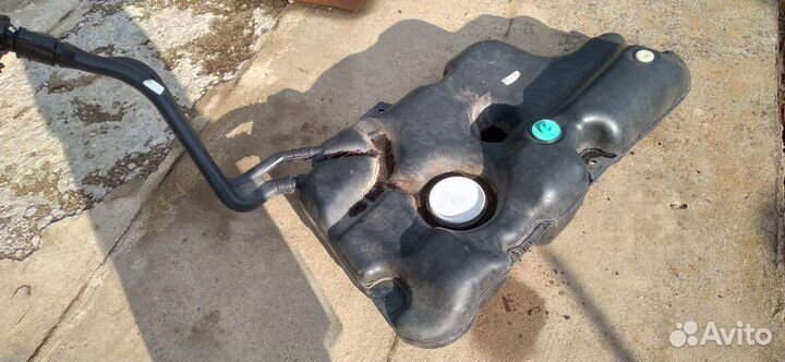 Бак топливный на Nissan Almera G15