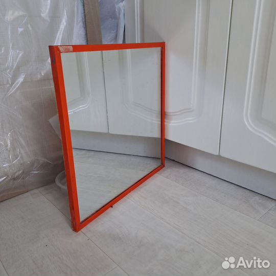 Зеркало настенное