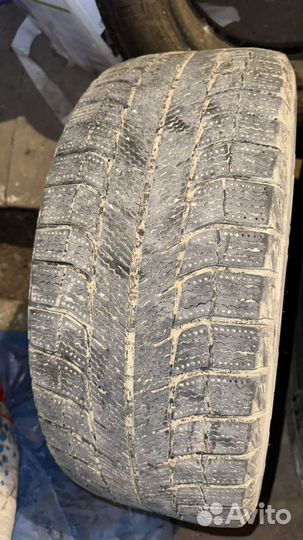 Michelin X-Ice 215/50 R17 204B