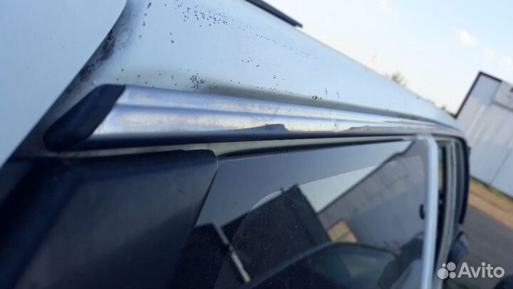 Молдинги над дверями nissan bluebird veu11