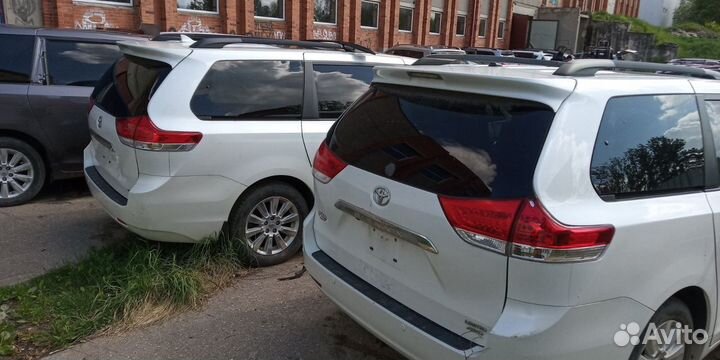 Toyota Sienna 2016 г на запчасти