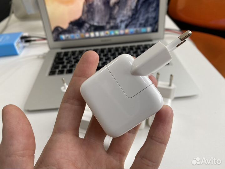 Оригинальная зарядка iPad