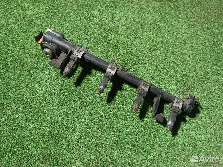 Топливная рампа Ford Focus 3 хетчбек 1.6 2012