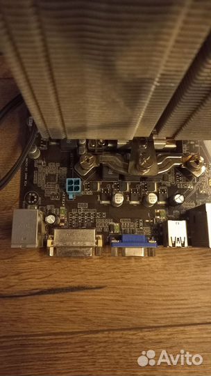 Материнская плата