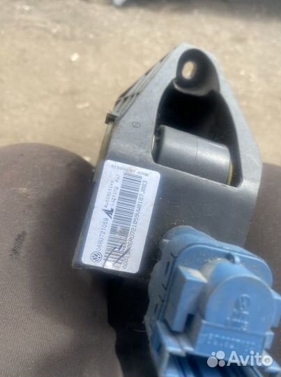 Педаль сцепления VW Polo 10-20 6RU721373