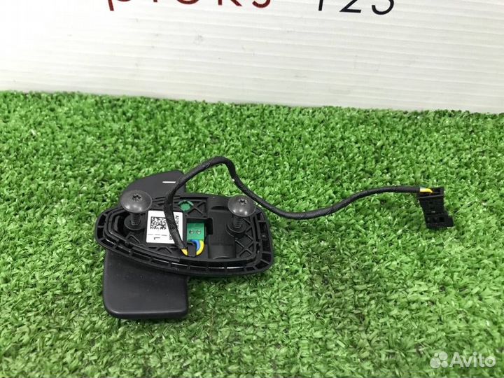 Кнопка руля левая Mercedes-Benz E-350 W212 272980