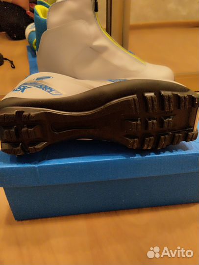 Лыжные ботинки