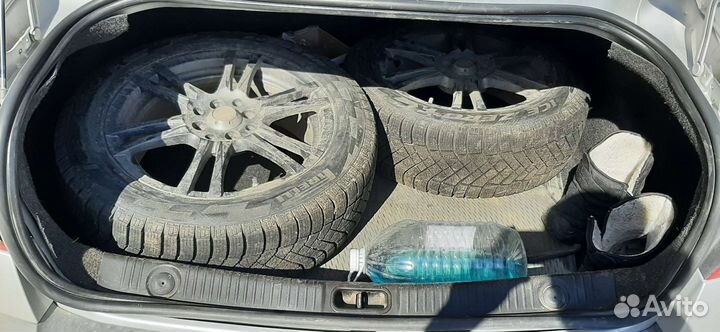 Pirelli Ice Zero FR 205/55 R16