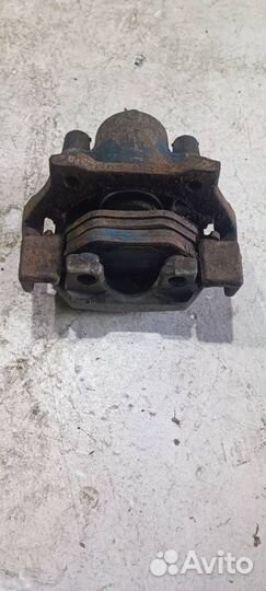 Суппорт задний правый бмв