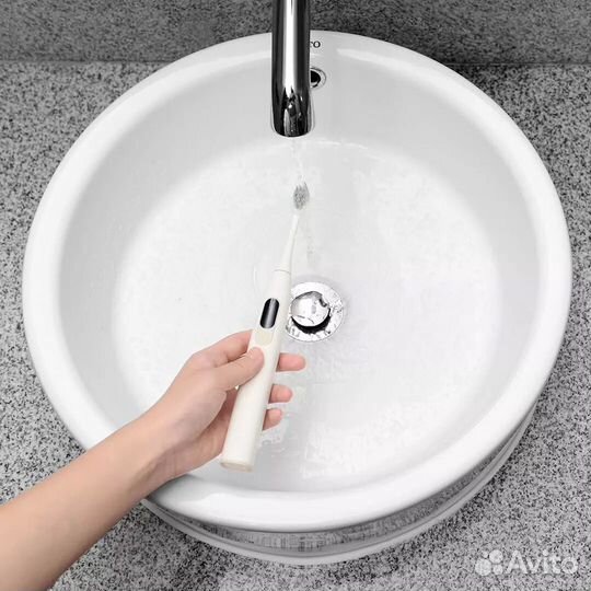 Зубная щётка